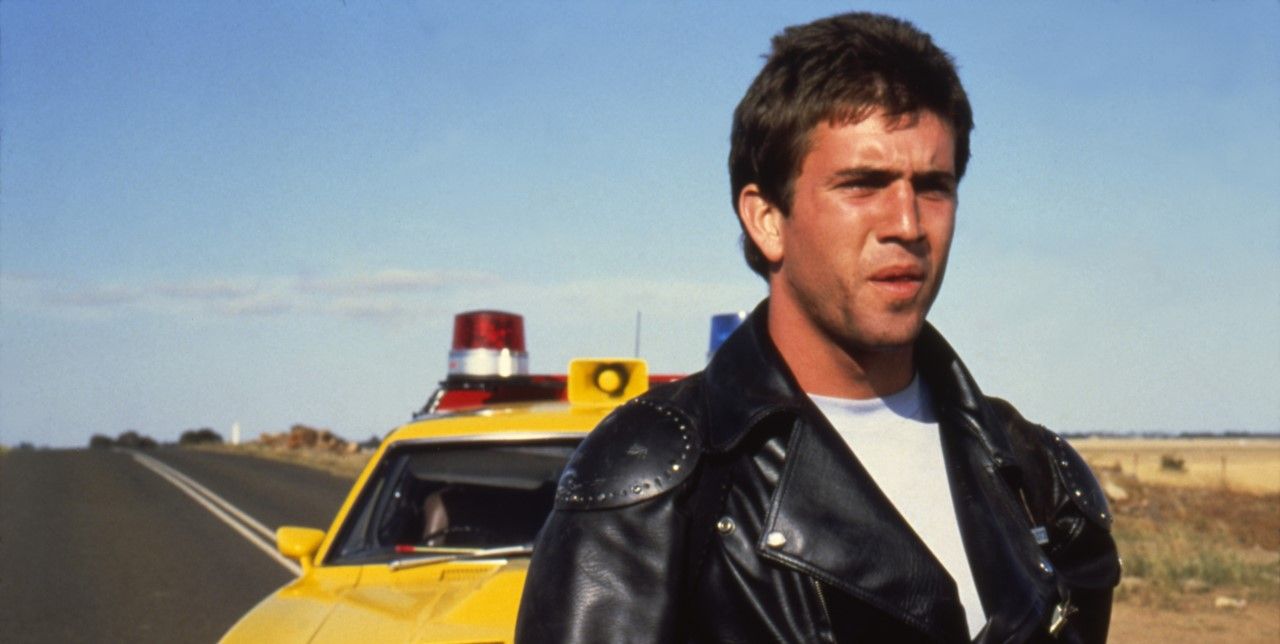 Mel Gibson als Mad Max in de eerste film, in de Australische outback