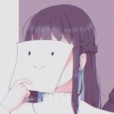 Anime meisje dat haar gezicht bedekt