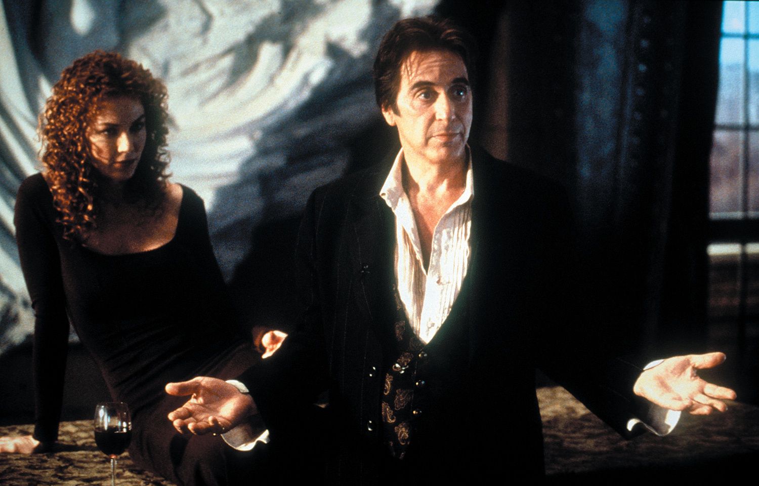 Al Pacino en Connie Nielsen in The Devil's Advocate